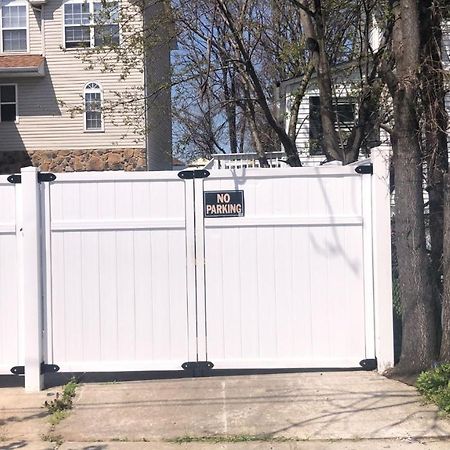 Cozzy Room With Private Entrance And Drive Way New York Eksteriør billede