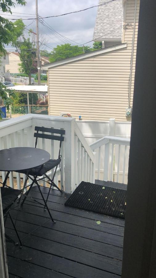 Cozzy Room With Private Entrance And Drive Way New York Eksteriør billede